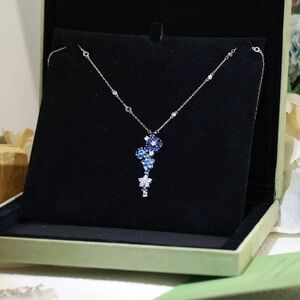 Van Cleef & Arpels Sapphire Blue and Silver Necklace
